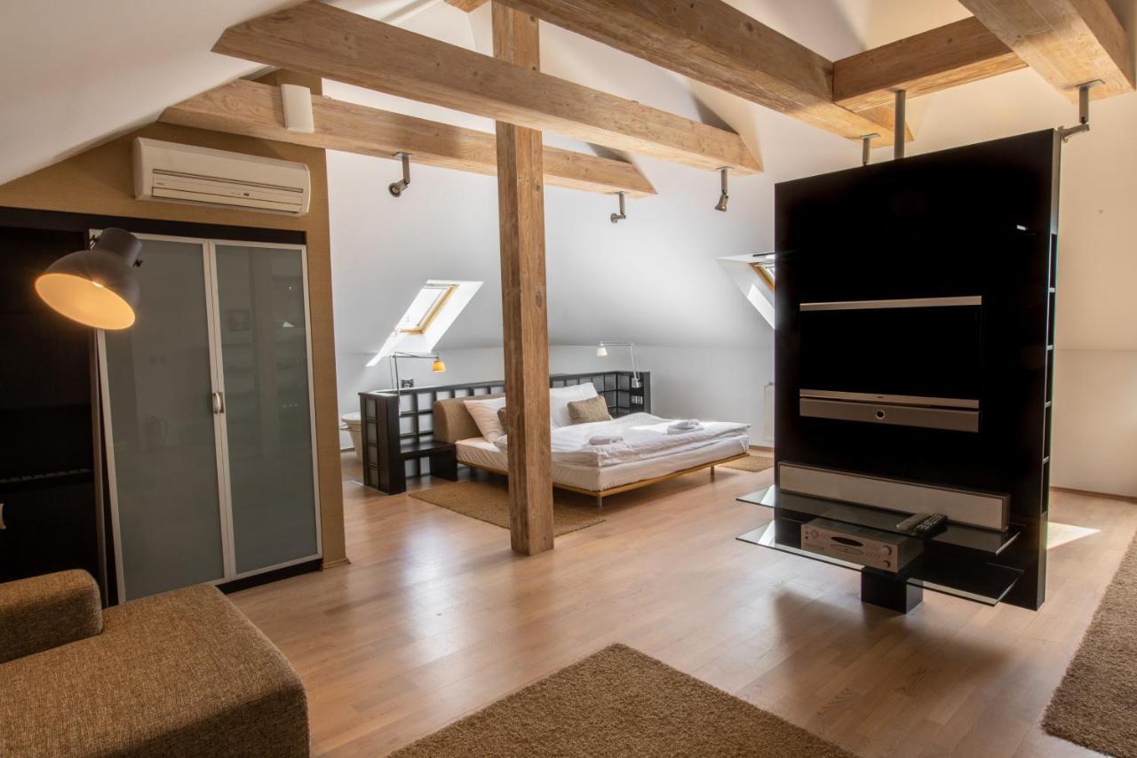 Hotel Villa Necas ชิลินา ภายนอก รูปภาพ