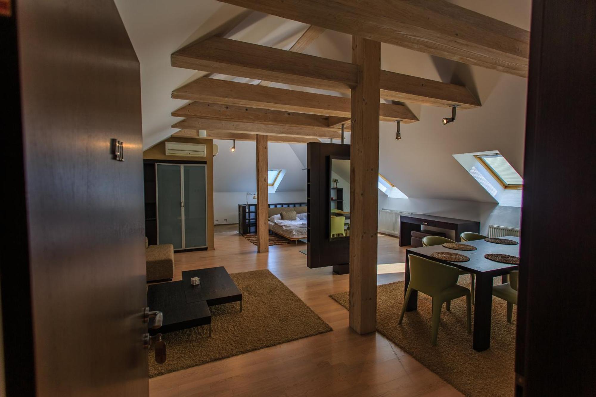 Hotel Villa Necas ชิลินา ภายนอก รูปภาพ