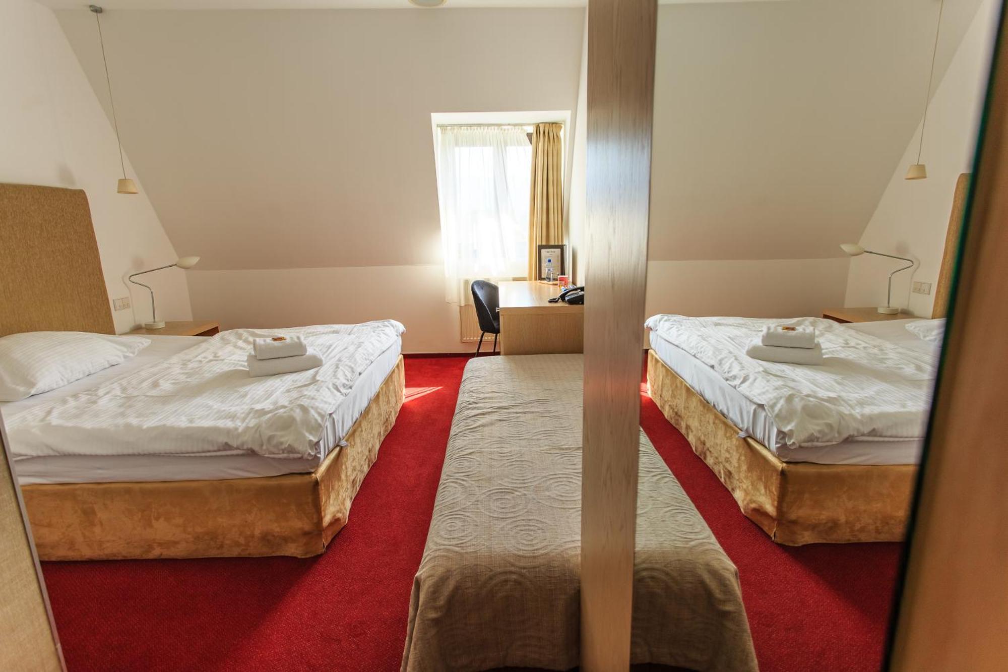 Hotel Villa Necas ชิลินา ภายนอก รูปภาพ