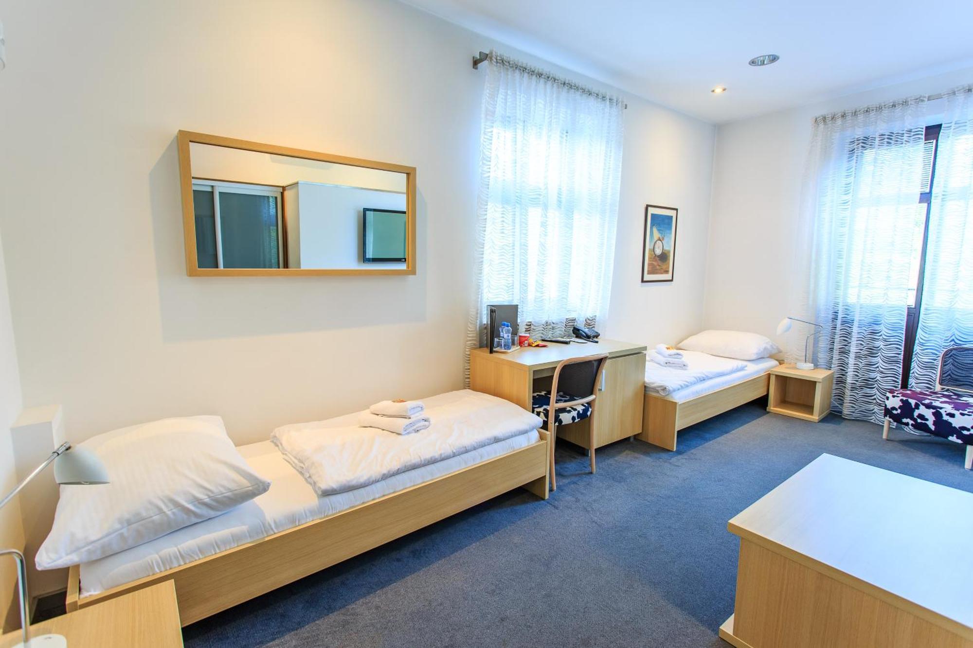 Hotel Villa Necas ชิลินา ภายนอก รูปภาพ
